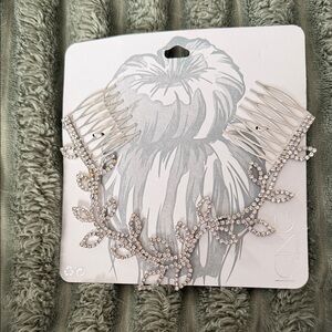 Icing Silver Rhinestone Leaf Hair Comb